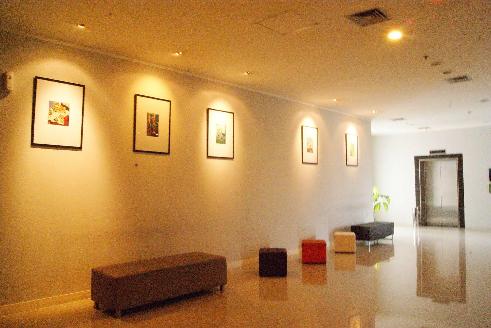 โรงแรมเดอะพลาซ่า โกด็อก จาการ์ตา ภายนอก รูปภาพ